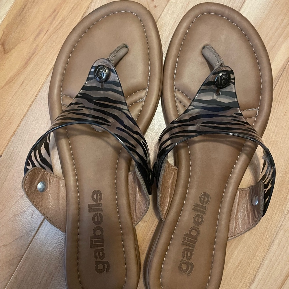 Galibelle flip flops women used